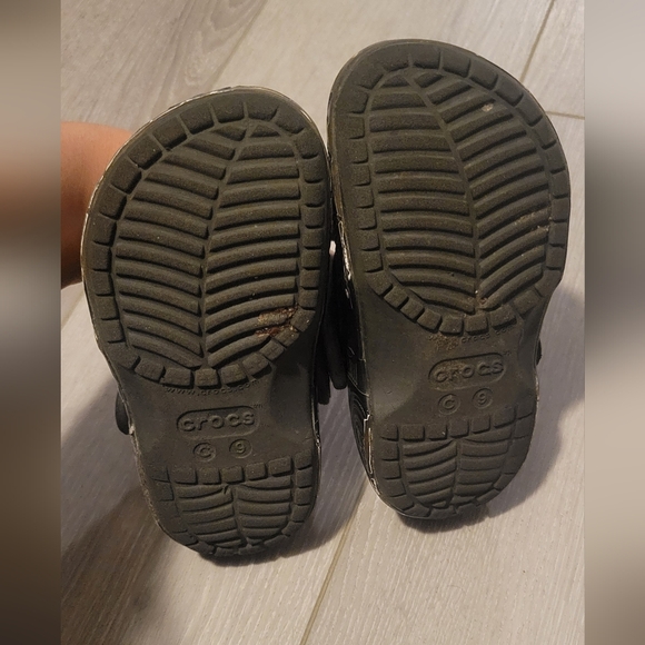 Kids Crocs - Picture 3 of 5